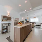 Classic Four Bedroom With Sea View And Private Pool 3