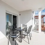 Classic Four Bedroom With Sea View And Private Pool 3 * Debeljak