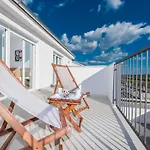Classic Four Bedroom With Sea View And Private Pool 3 Debeljak