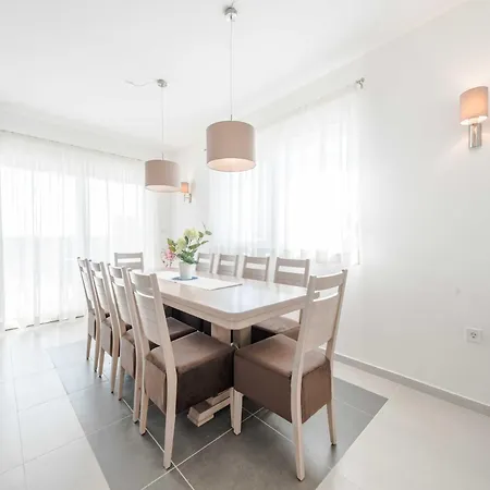 Classic Four Bedroom With Sea View And Private Pool 3 *