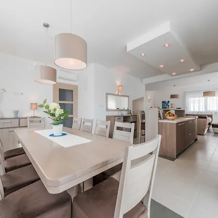 Classic Four Bedroom With Sea View And Private Pool 3 Vila *