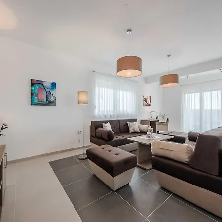 Vila Classic Four Bedroom With Sea View And Private Pool 3 *