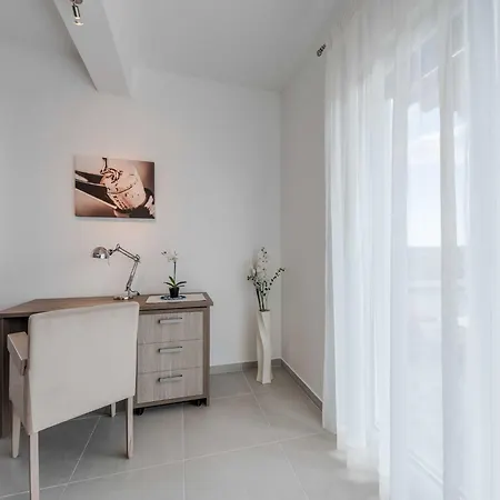Villa Classic Four Bedroom With Sea View And Private Pool 3