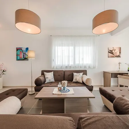Classic Four Bedroom With Sea View And Private Pool 3 Vila *