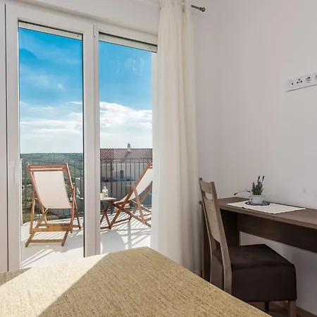 Classic Four Bedroom With Sea View And Private Pool 3 Vila Debeljak