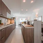 Classic Four Bedroom With Sea View And Private Pool 3 Vila