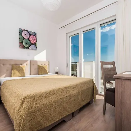 Villa Classic Four Bedroom With Sea View And Private Pool 3