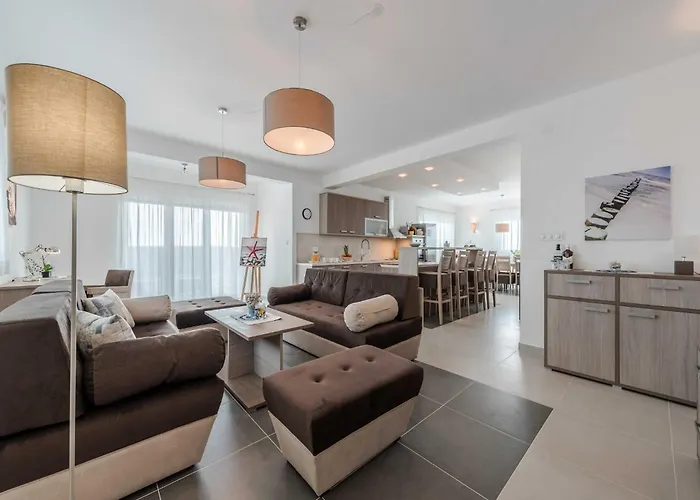 Classic Four Bedroom With Sea View And Private Pool 3 Вилла Debeljak