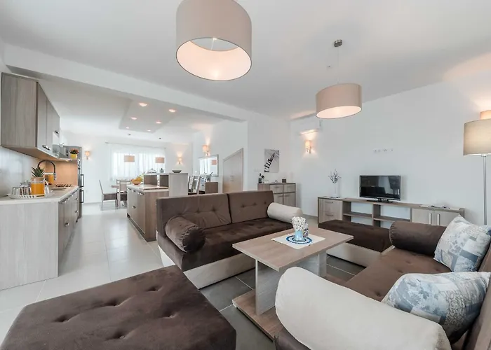 Classic Four Bedroom With Sea View And Private Pool 3 فيلة Debeljak