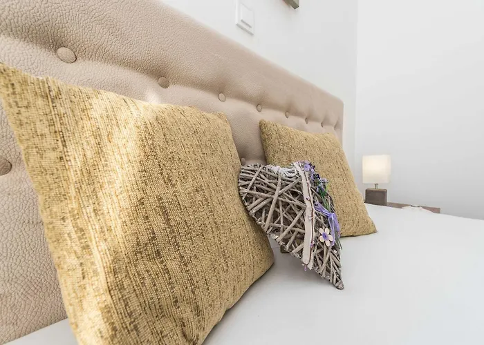 Classic Four Bedroom With Sea View And Private Pool 3 * Debeljak