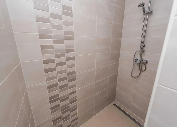 Classic Four Bedroom With Sea View And Private Pool 3 Debeljak