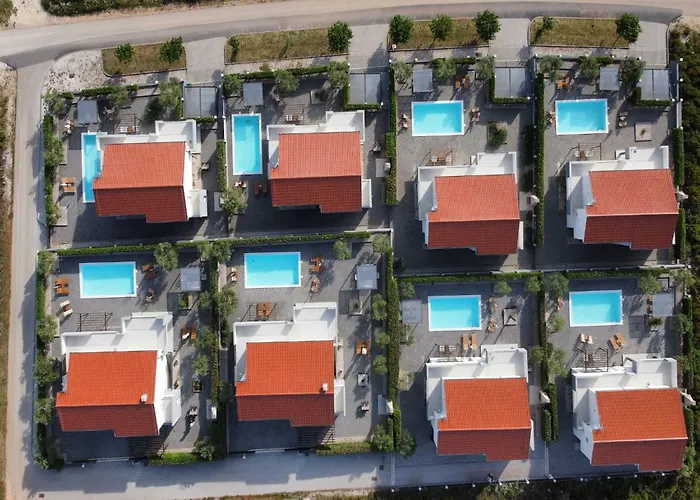 Classic Four Bedroom With Sea View And Private Pool 3 Debeljak