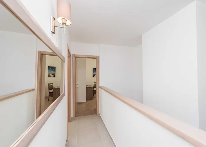 Classic Four Bedroom With Sea View And Private Pool 3