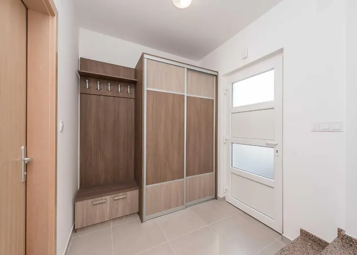 Classic Four Bedroom With Sea View And Private Pool 3 فيلة